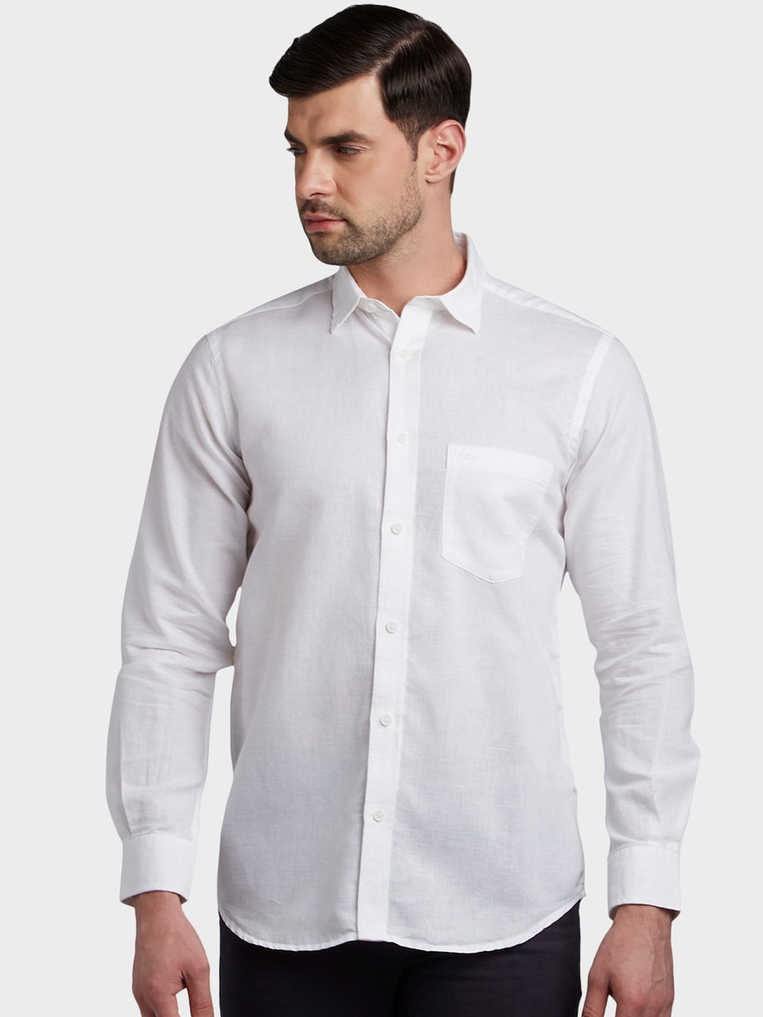 

ColorPlus Men White Tailored Fit Solid Casual Shirt