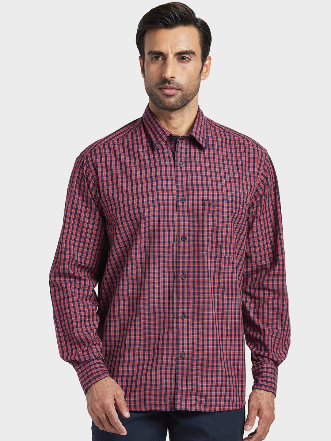 

ColorPlus Men Red & Navy Blue Regular Fit Checked Casual Shirt