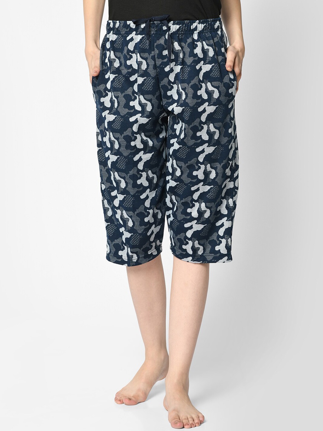 

VIMAL JONNEY Women Blue Printed Lounge Shorts