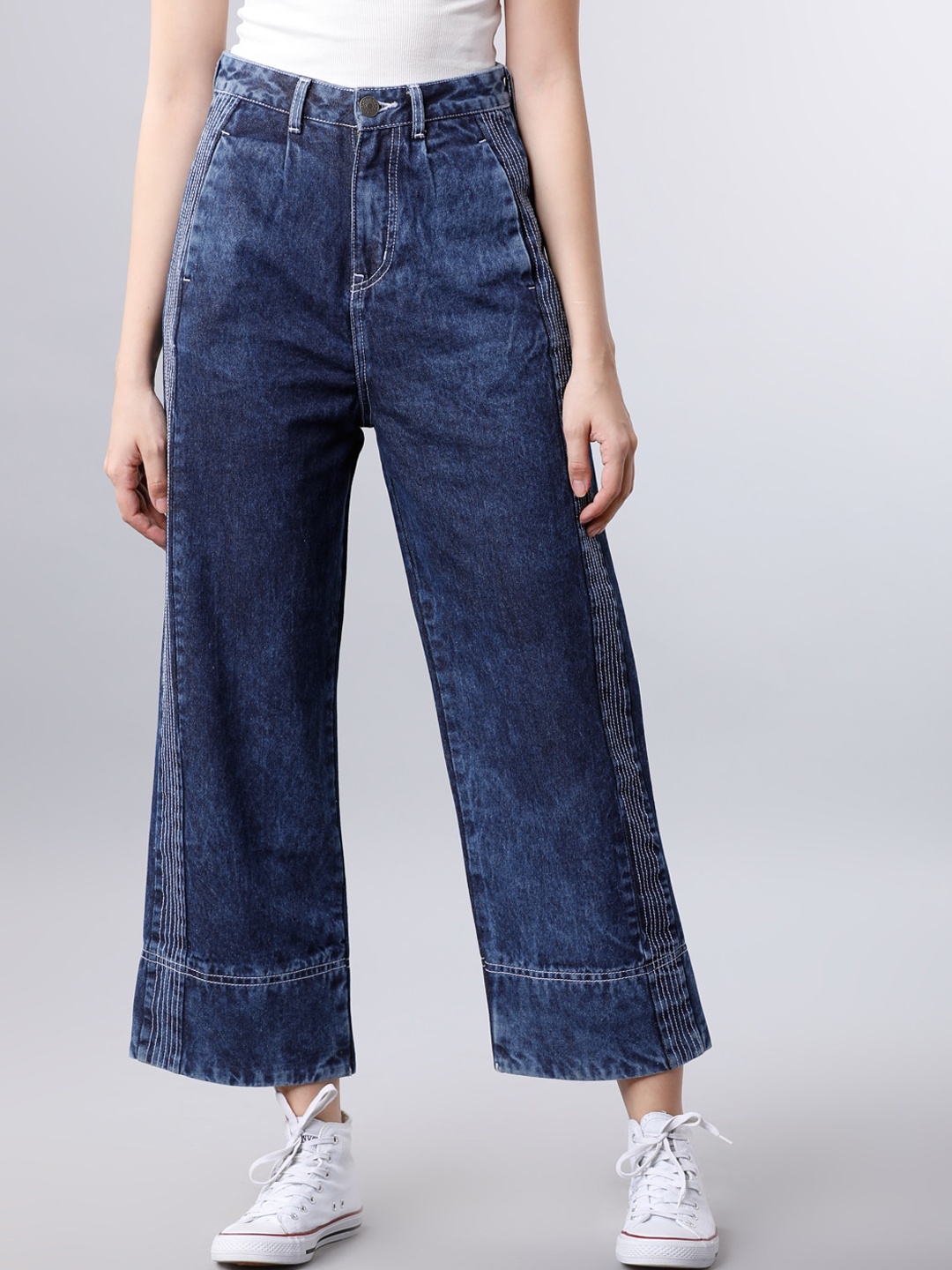 

Tokyo Talkies Women Blue Flared High-Rise Clean Look Jeans