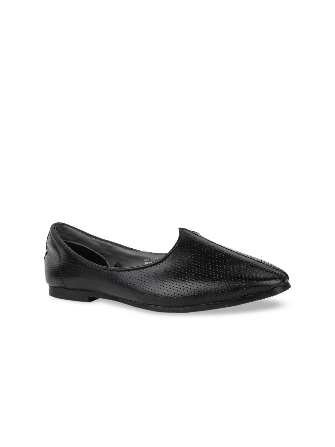 

Bata Men Black Mojaris