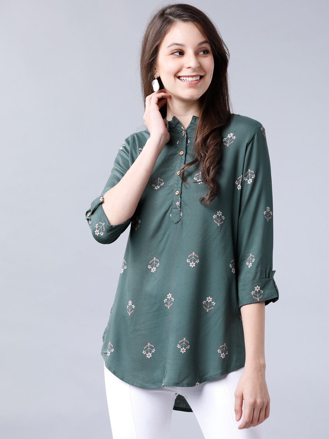 

Vishudh Women Green Printed Tunic, Olive