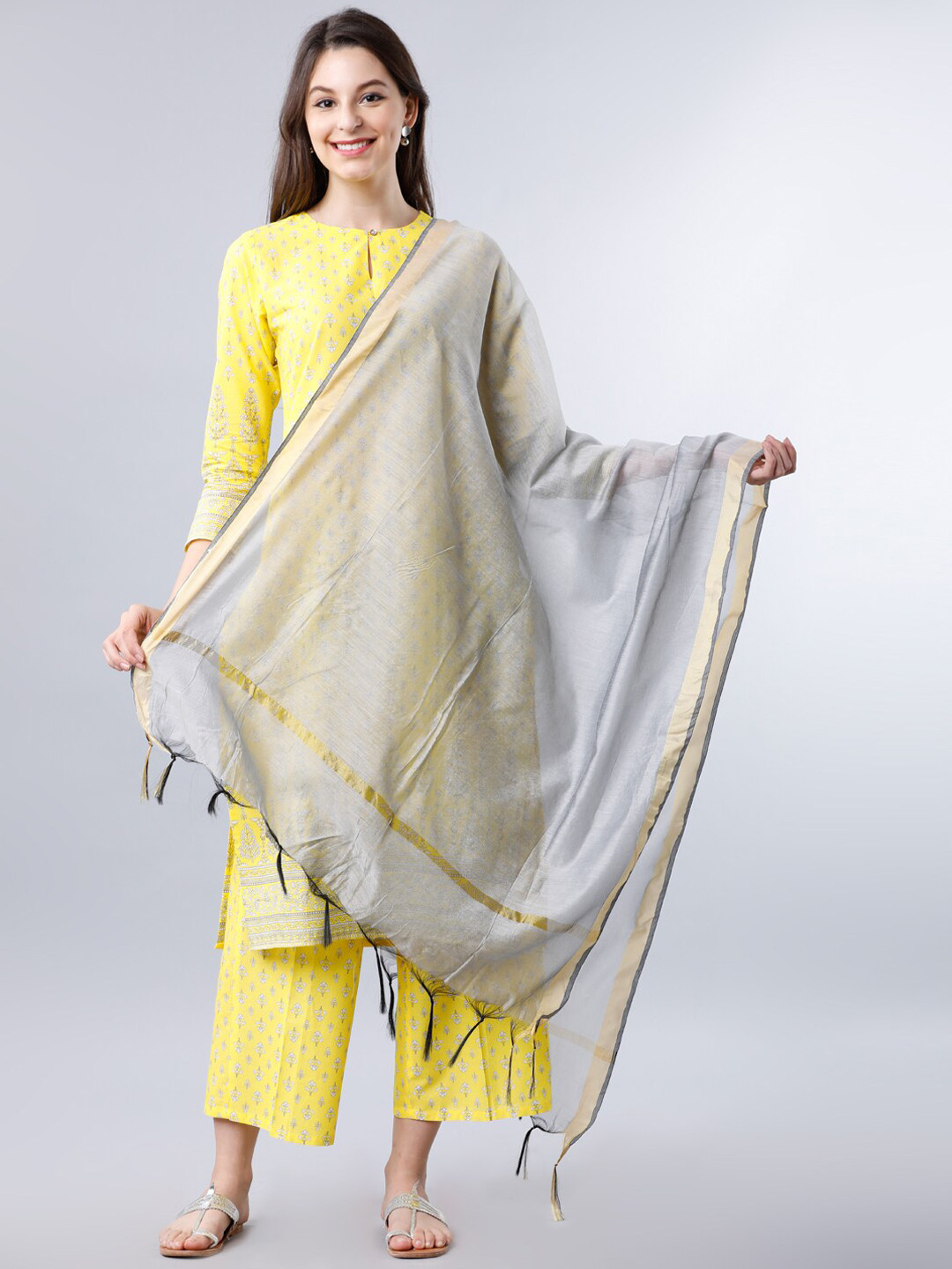 

Vishudh Grey Solid Dupatta