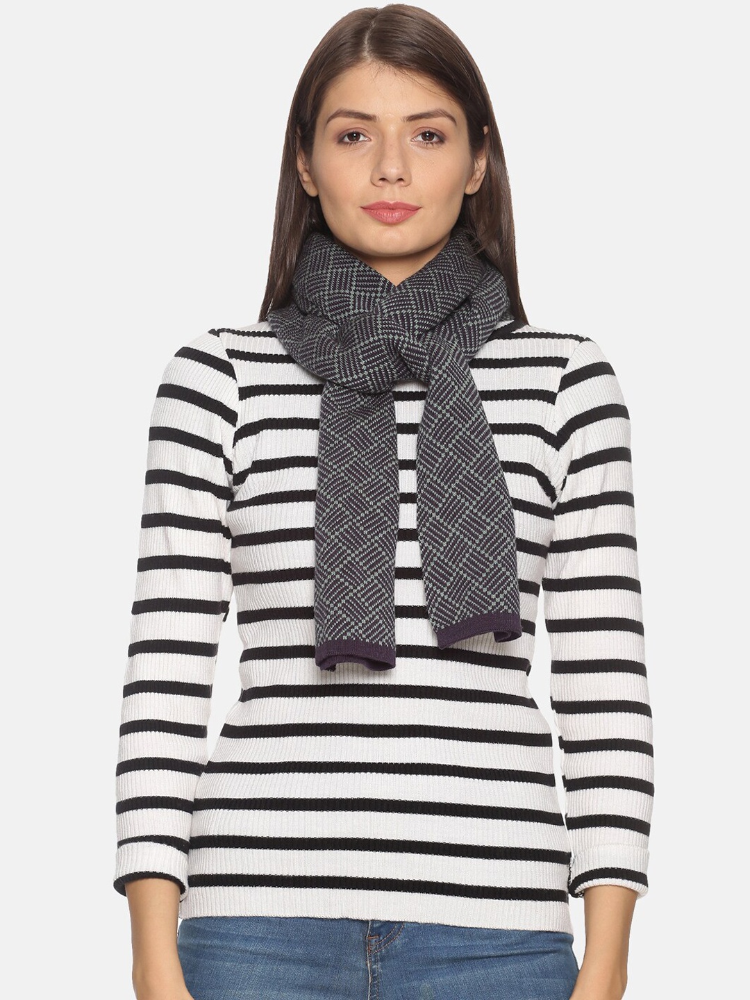 

513 Women Green & Burgundy Checked Muffler, Grey