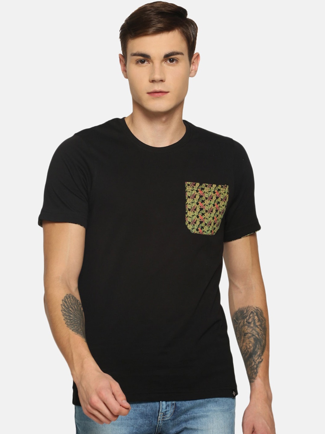 

Dollar Men Black Solid Round Neck T-shirt