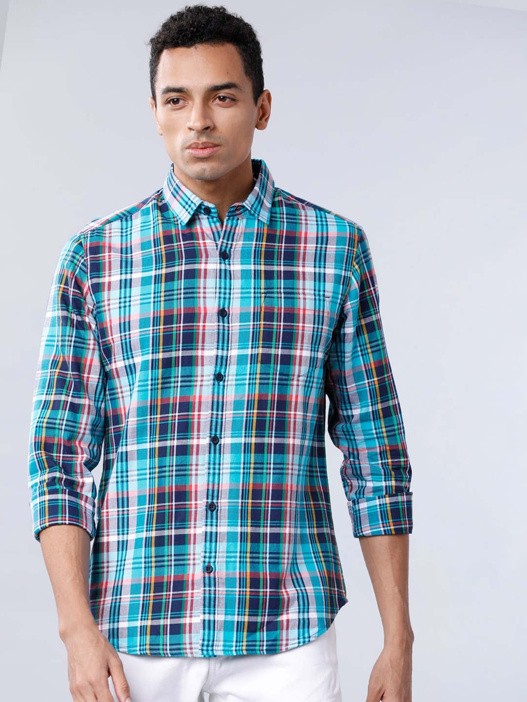 

HIGHLANDER Men Blue & White Slim Fit Checked Casual Shirt