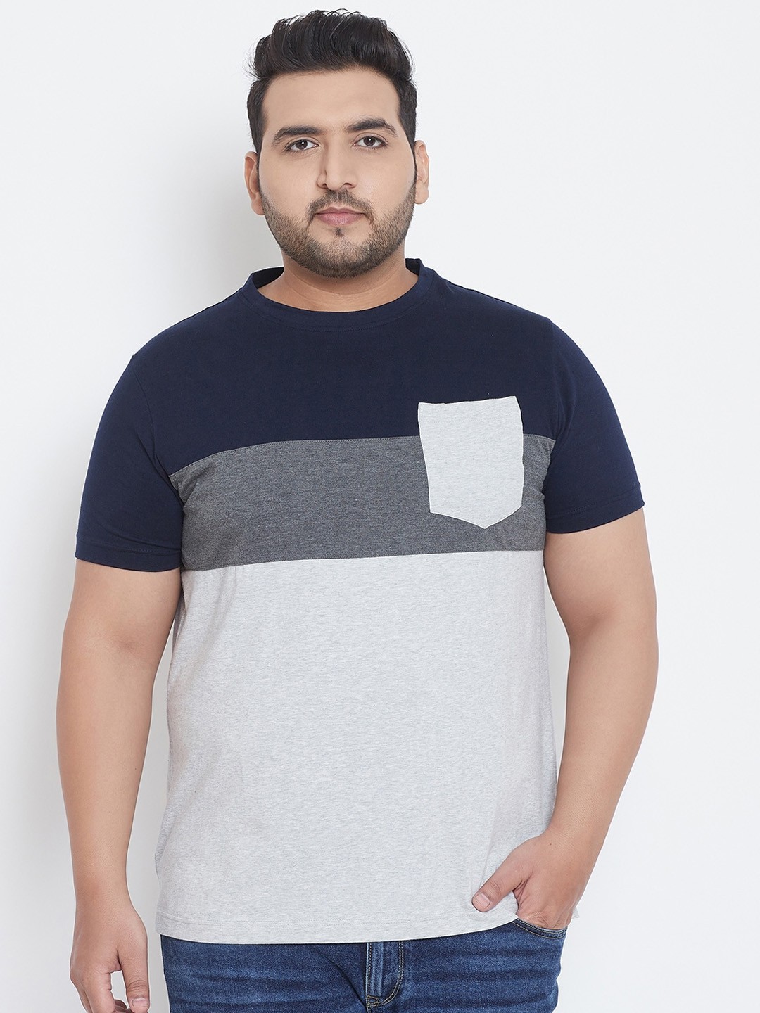 

bigbanana Men Plus Size Grey & Navy Blue Colourblocked Round Neck T-shirt