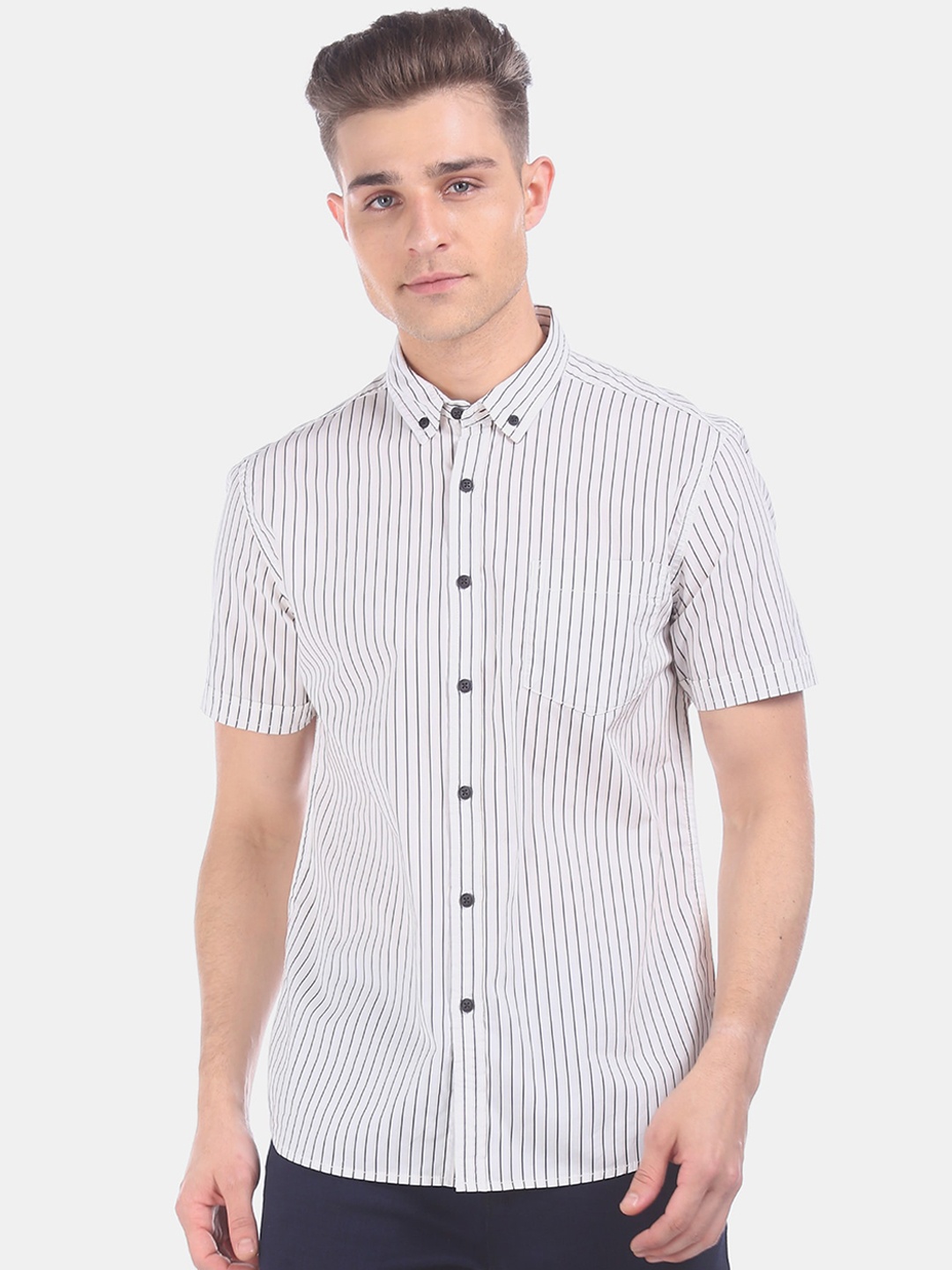 

Flying Machine Men White Regular Fit Striped Casual Shirt