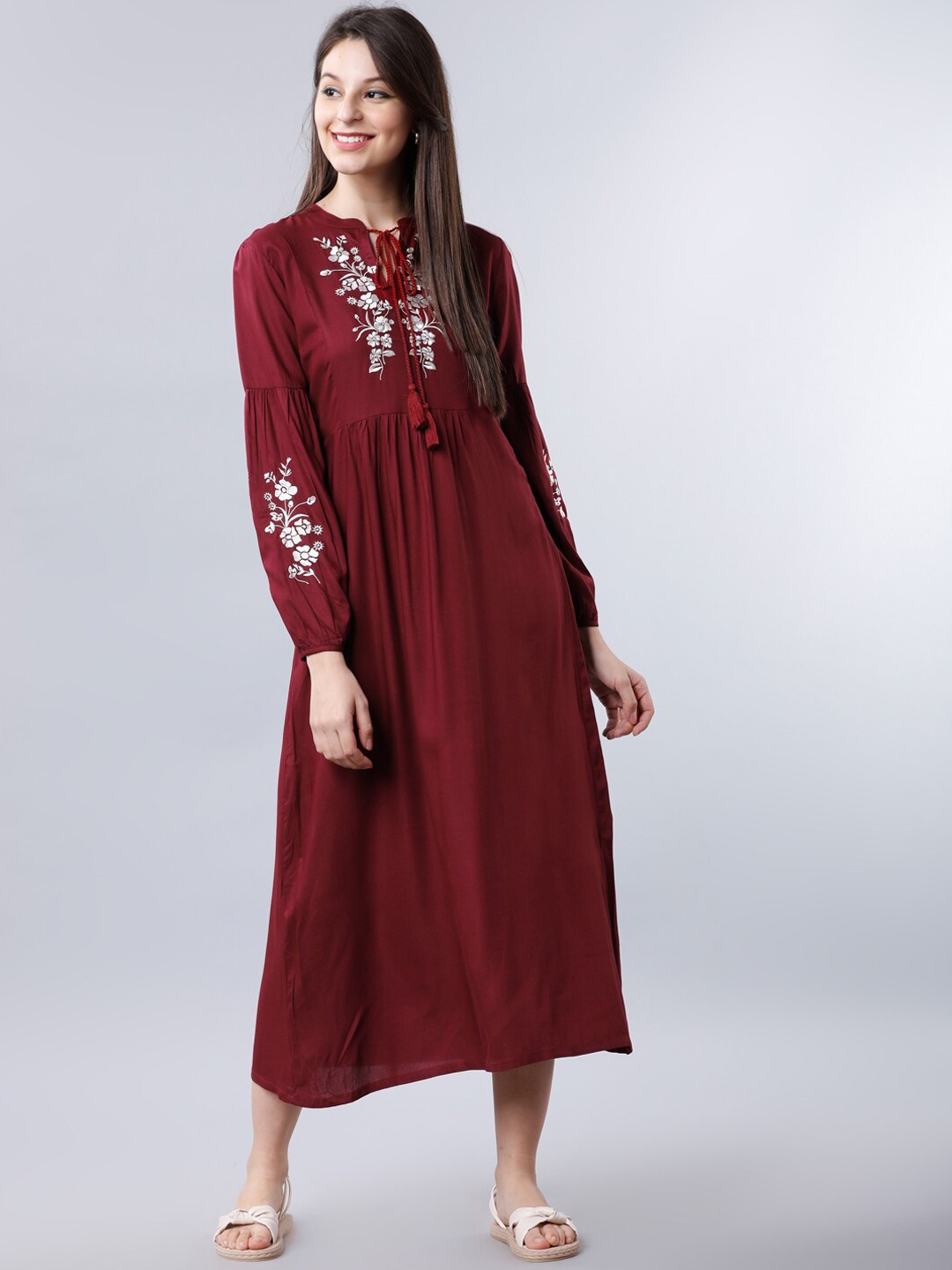 

Vishudh Women Maroon Floral Printed Fit and Flare Dress