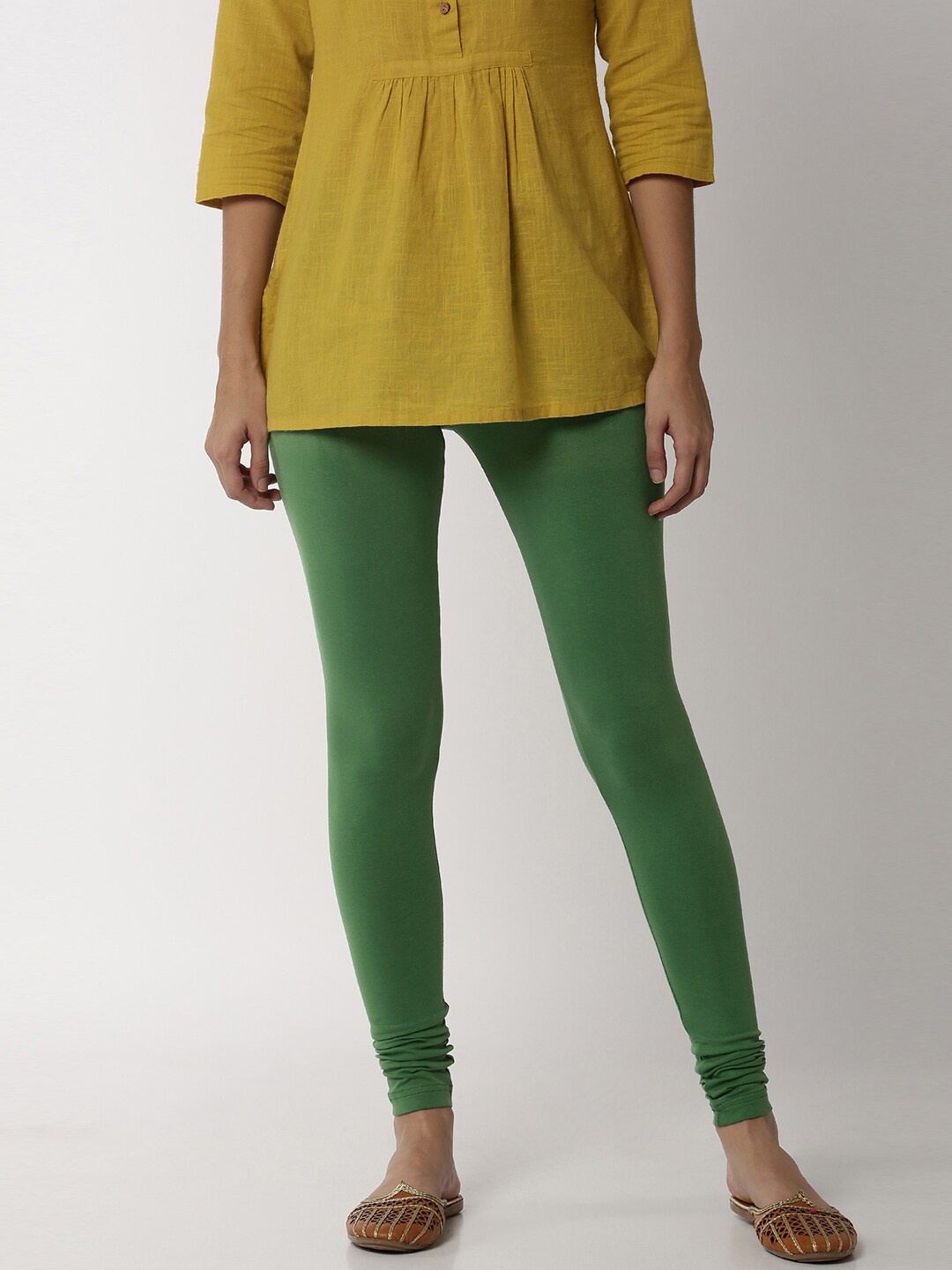 

Soch Women Green Solid Churidar Leggings