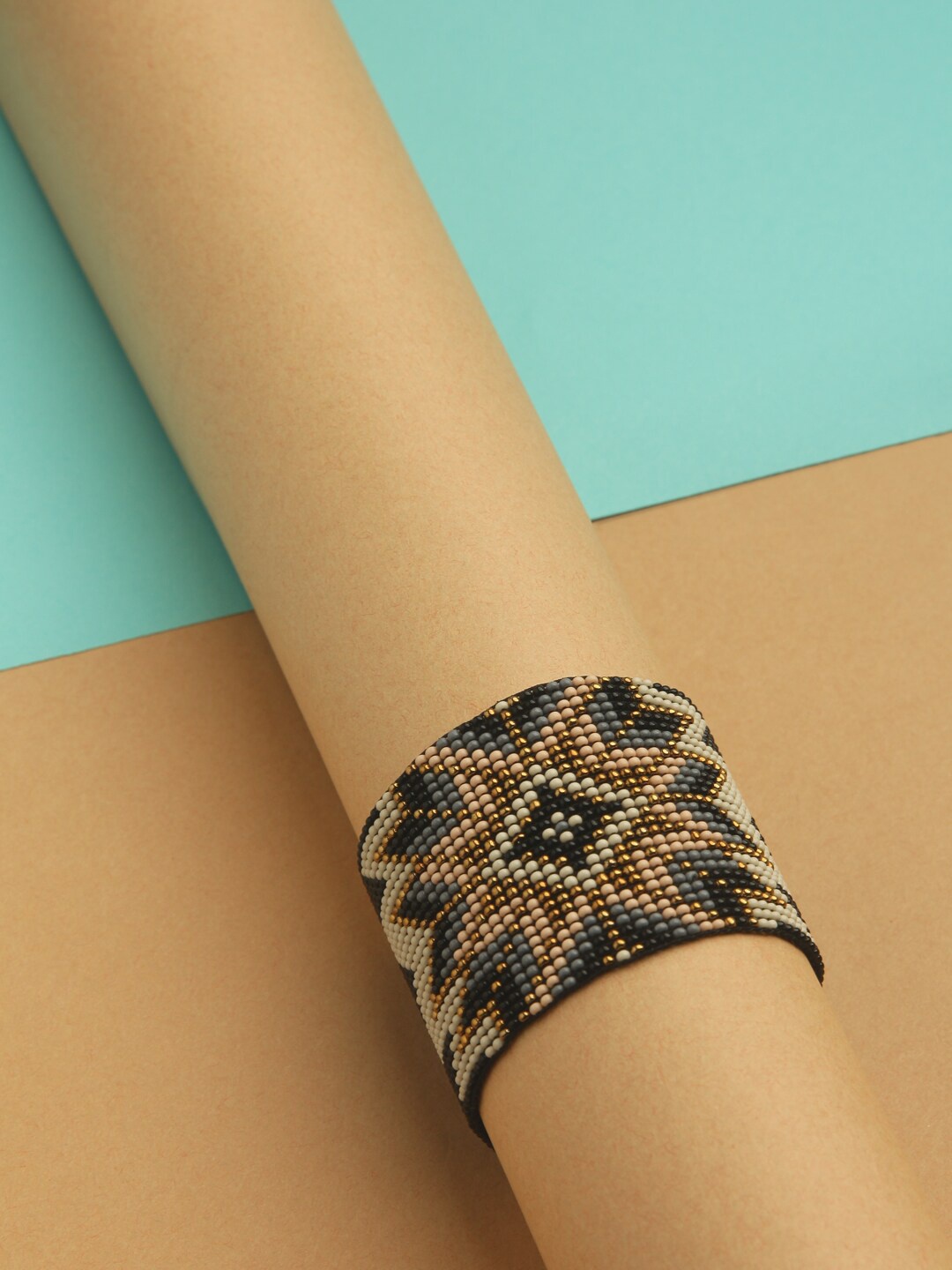 

STREET 9 Beige Bracelet