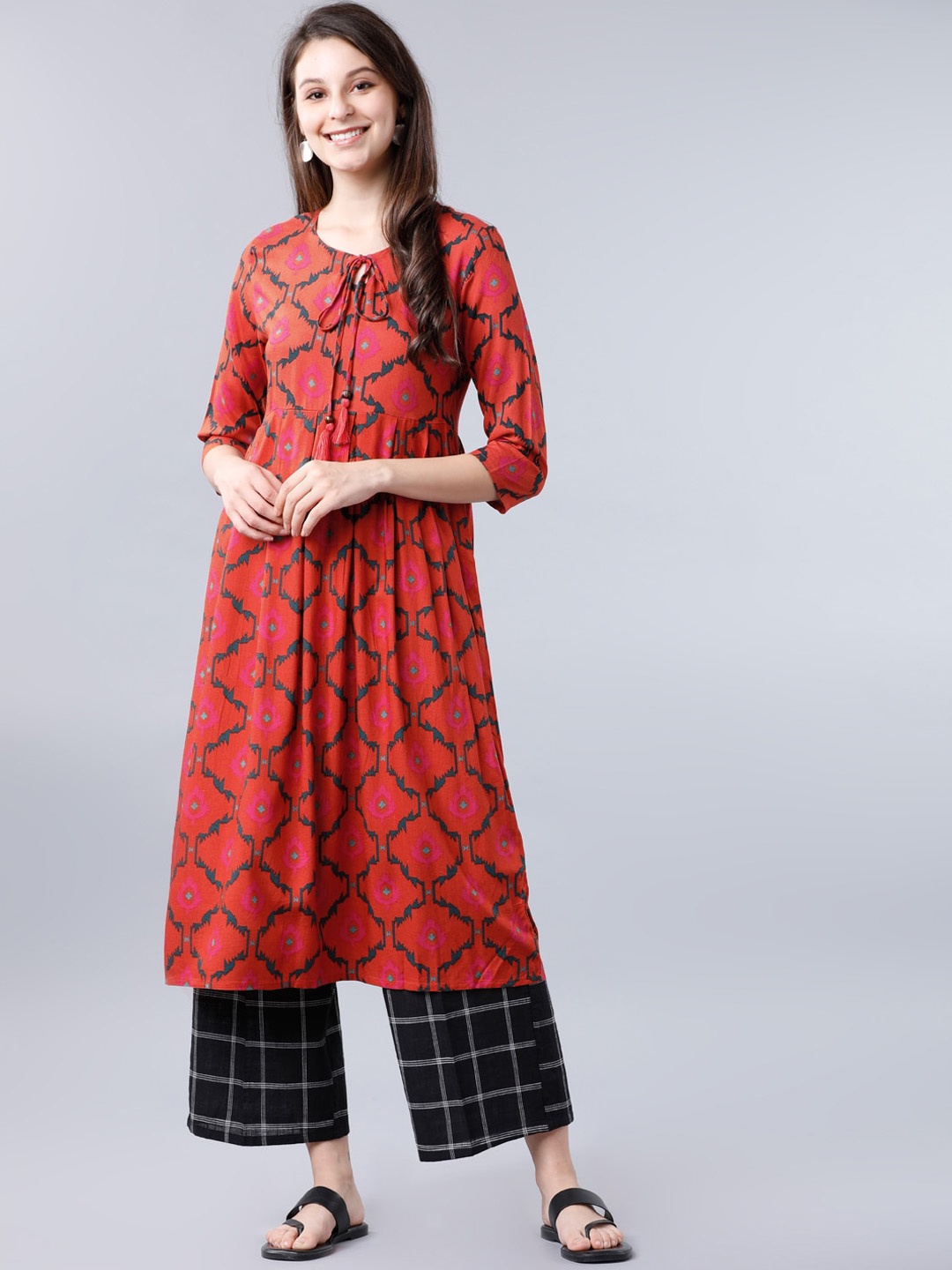 

Vishudh Women Pink Printed Anarkali Kurta