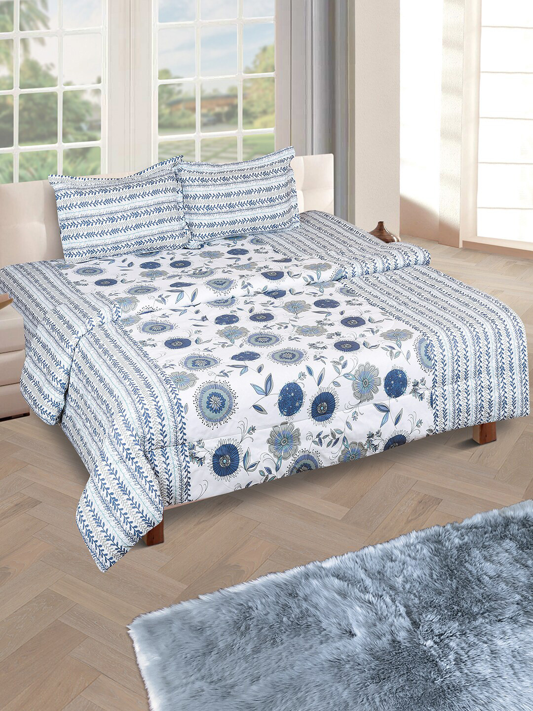 

ROMEE Off White & Blue Floral Printed Heavy Winter Reversible Quilt with 1 King Size Bedsheet and 2 Pillow Covers