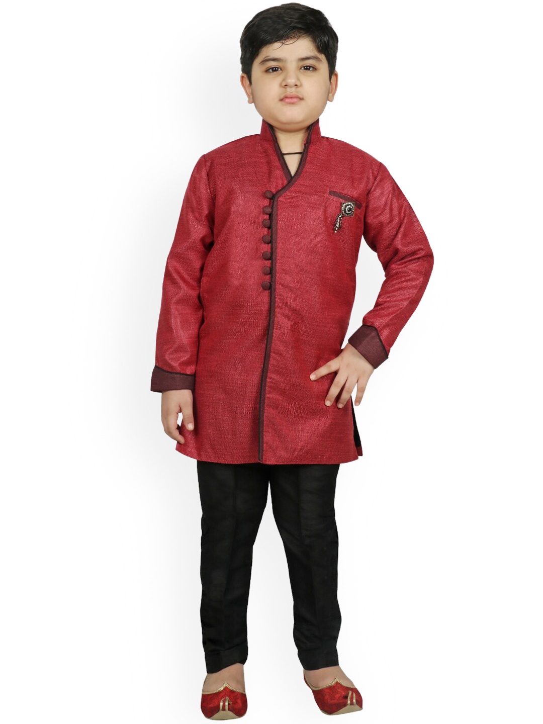 

SG YUVRAJ Boys Maroon and Black Solid Sherwani Set