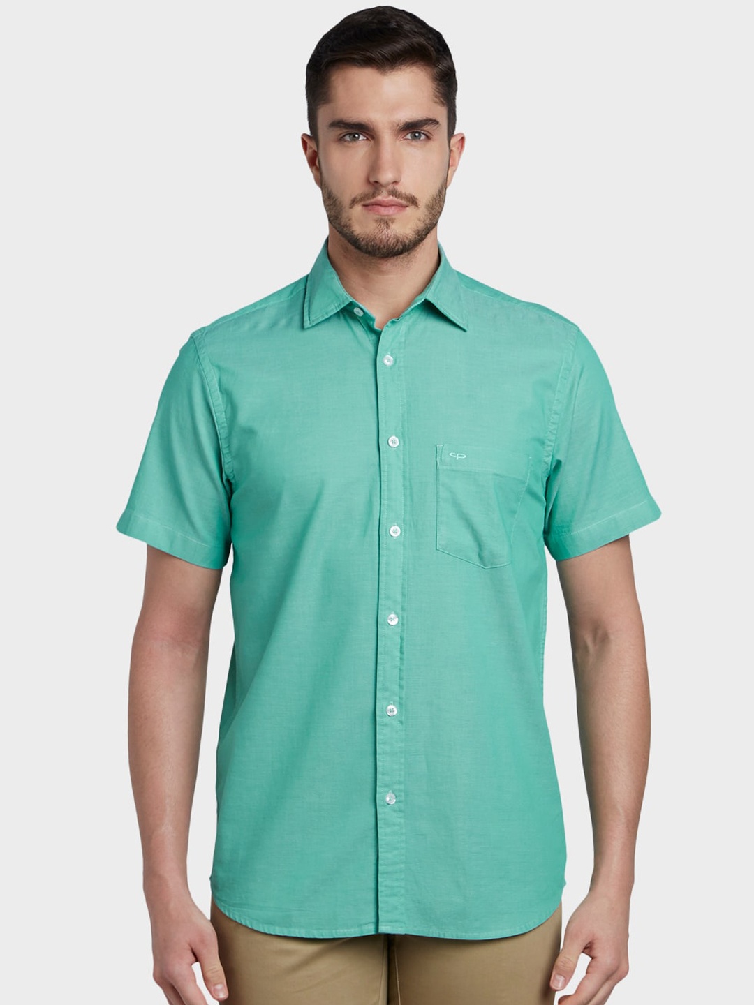 

ColorPlus Men Green Tailored Fit Solid Casual Shirt