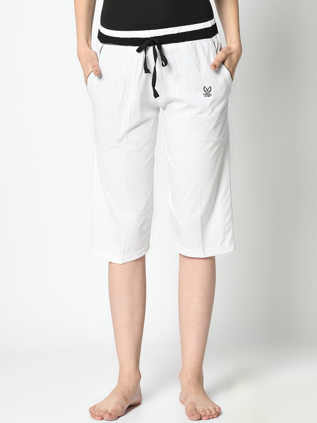

VIMAL JONNEY Women White Solid Lounge Shorts