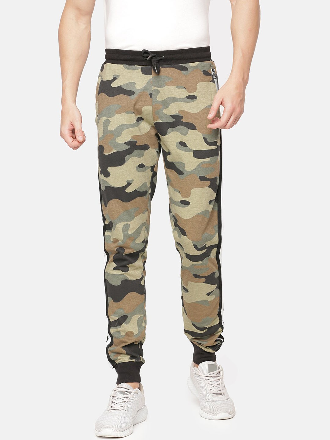 

Chennis Men Olive Green & Brown Camouflage Print Joggers