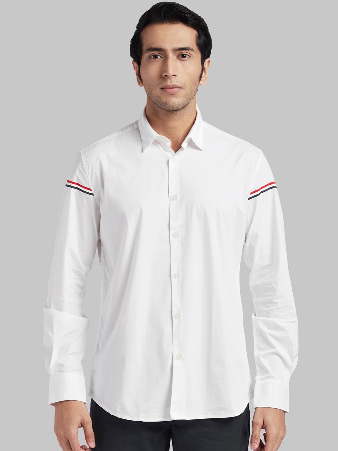 

Parx Men White Regular Fit Solid Casual Shirt