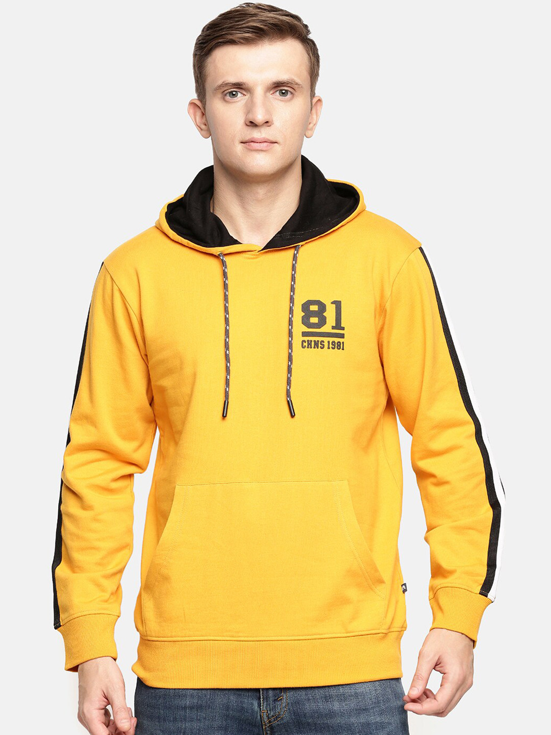 

Chennis Men Yellow Solid Hooded Sweatshirt