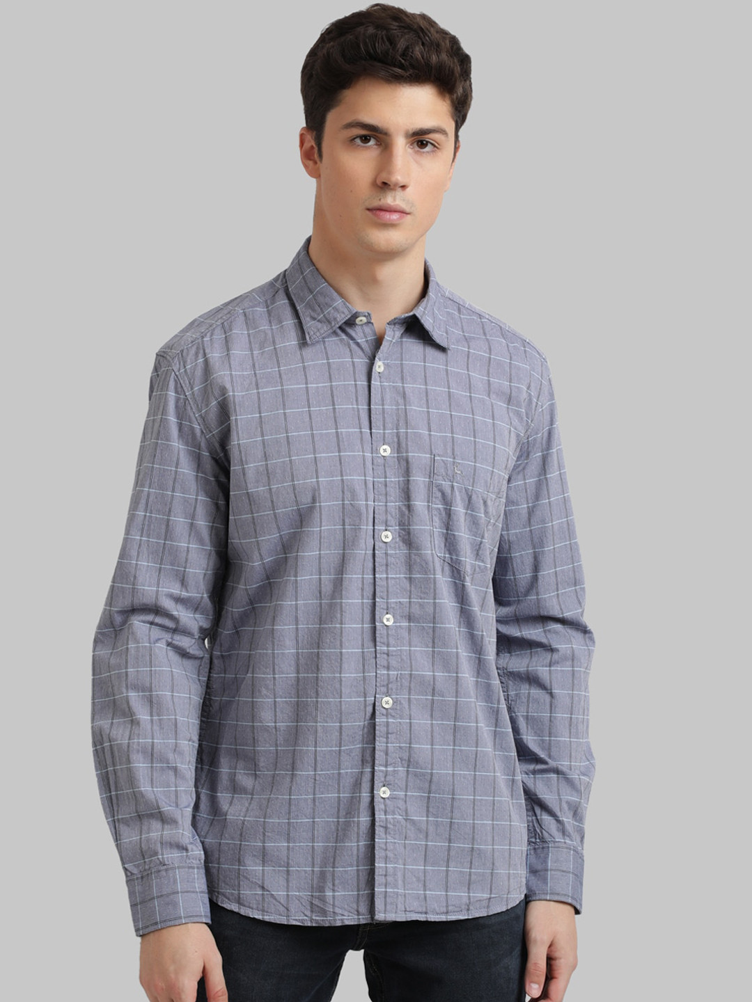 

Parx Men Grey Regular Fit Checked Casual Shirt