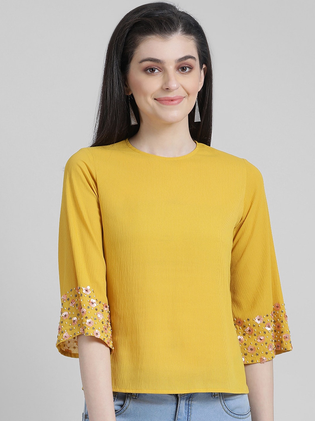 

Zink London Women Mustard Yellow & Pink Solid Round Neck Regular Top