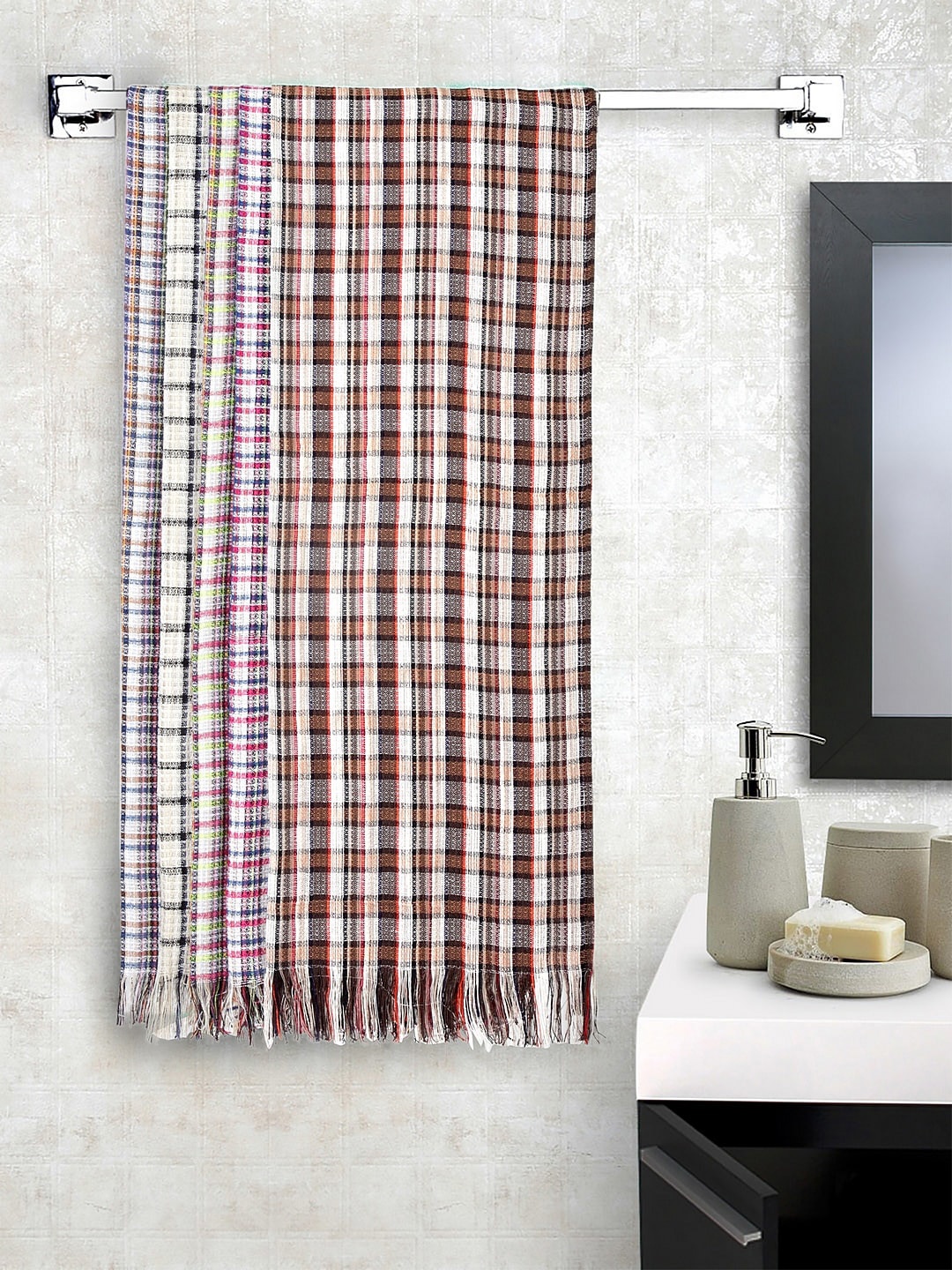 

KLOTTHE Unisex Set of 5 Assorted 210 GSM Bath Towels