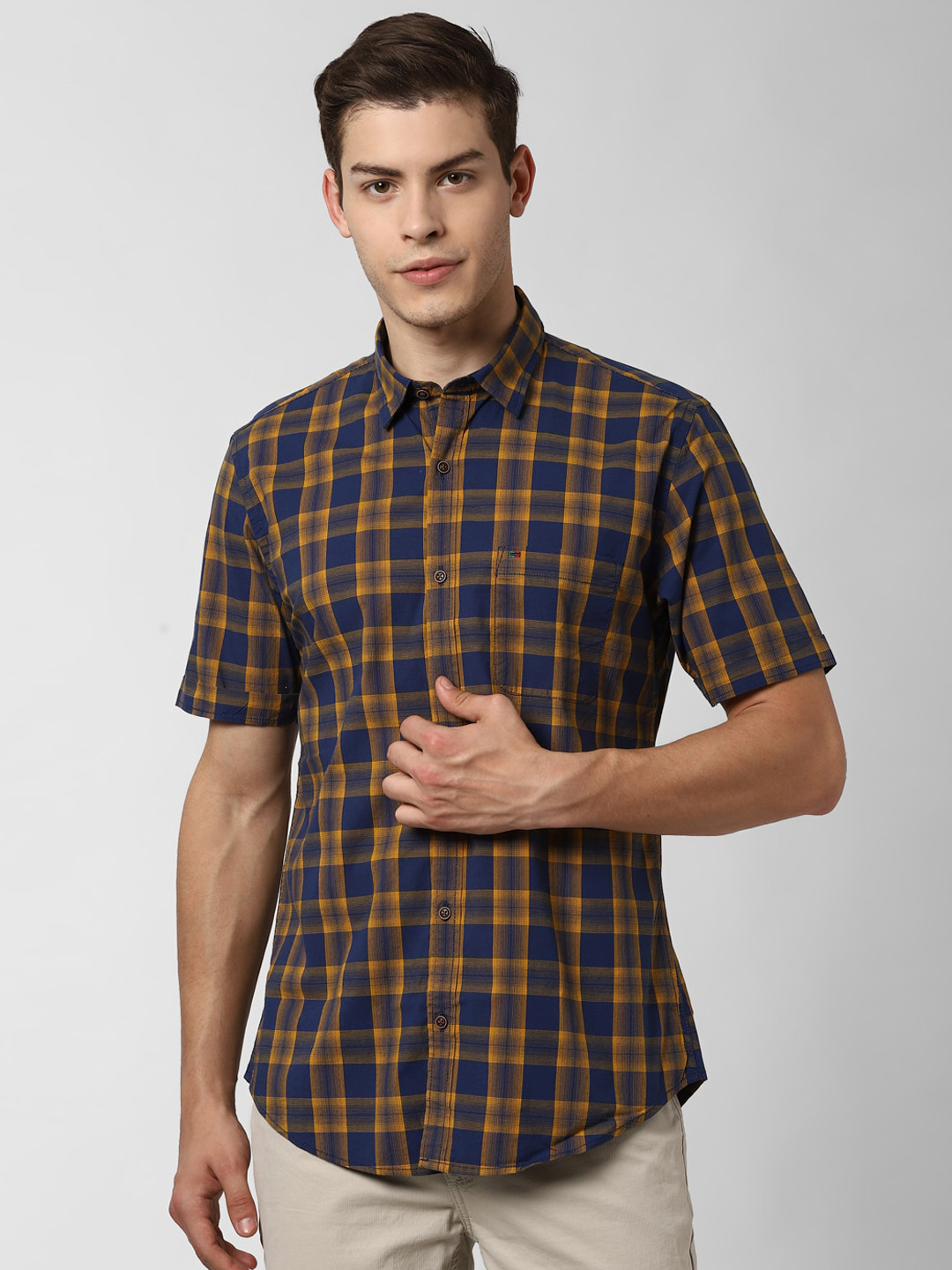 

Peter England Casuals Men Navy Blue & Yellow Slim Fit Checked Casual Shirt
