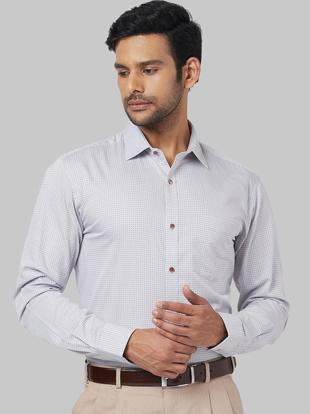 

Park Avenue Men Grey Regular Fit Checked Formal Shirt