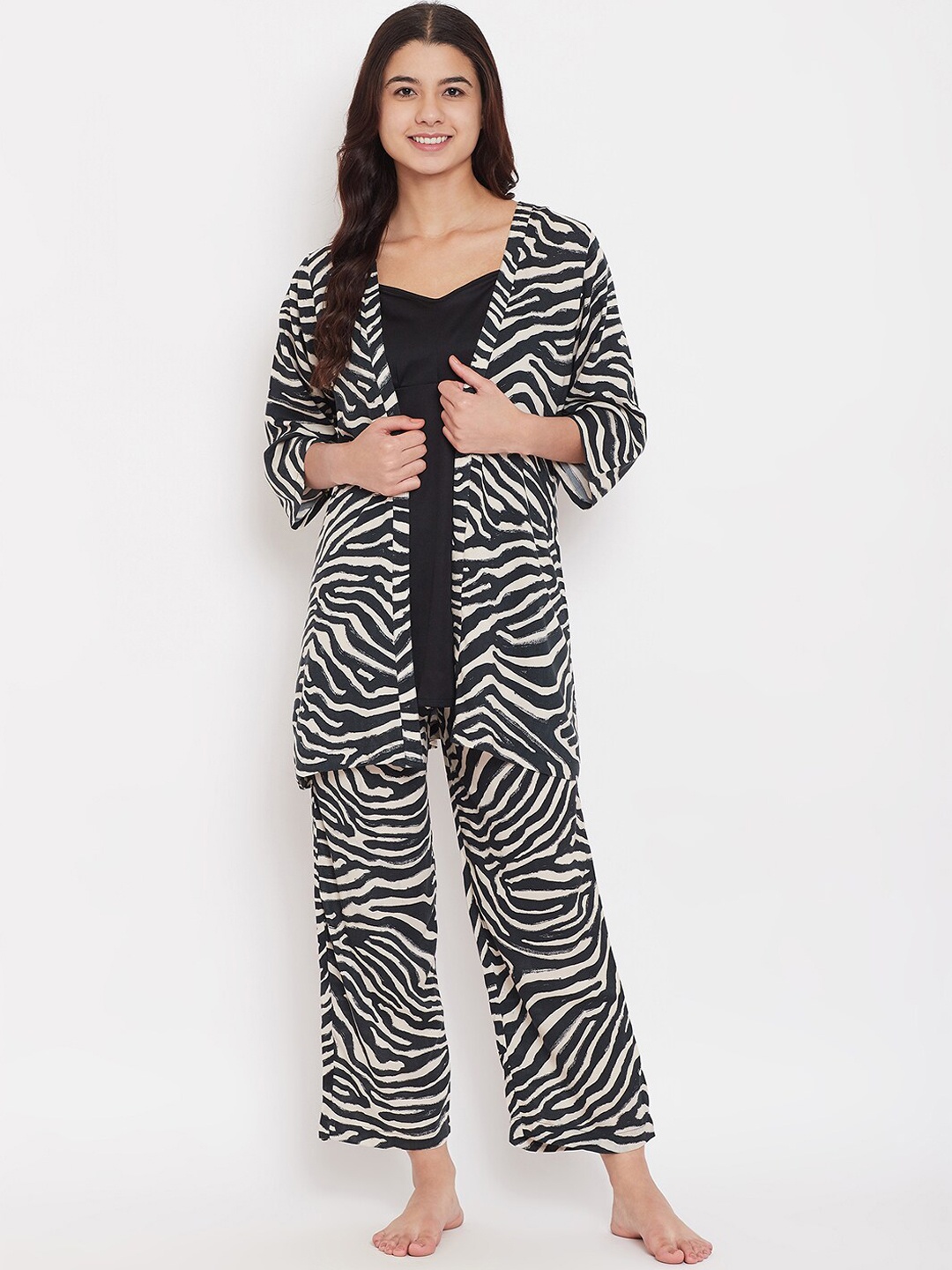 

The Kaftan Company Women 3Pc Black & White Solid Night Suit