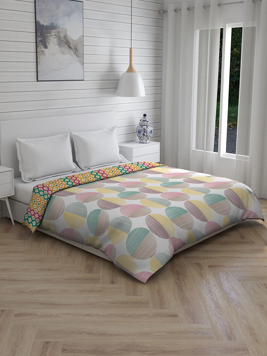 

Layers Multicoloured Geometric Mild Winter 150 GSM Double Bed Comforter, Multi