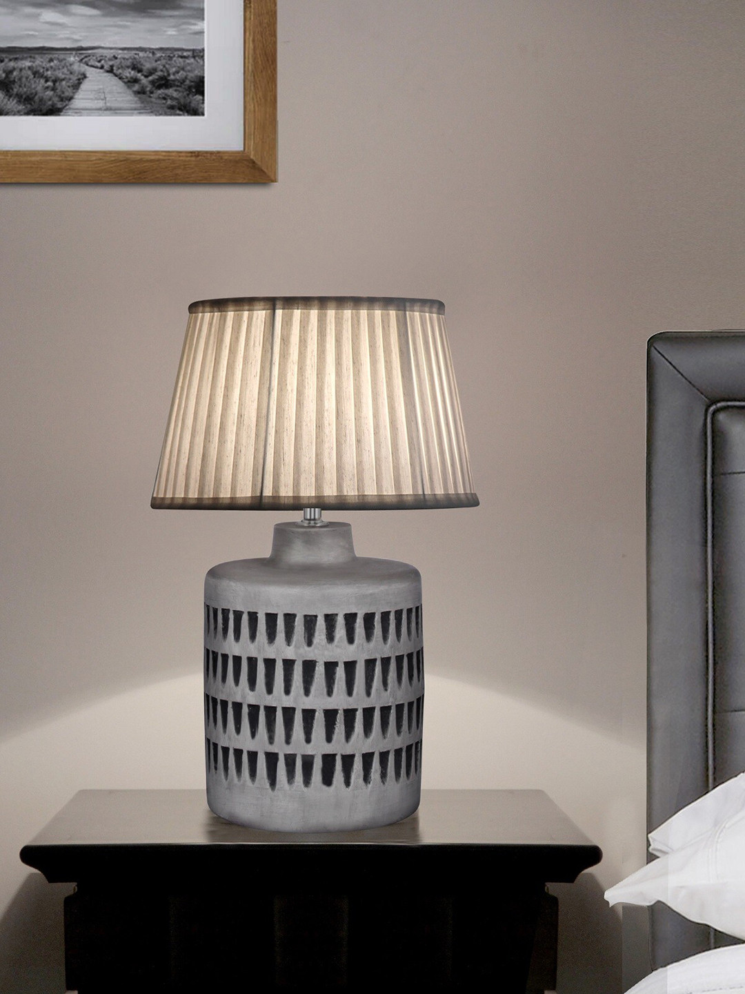 

THE LIGHT STORE Grey Printed Classic Country Table Lamp