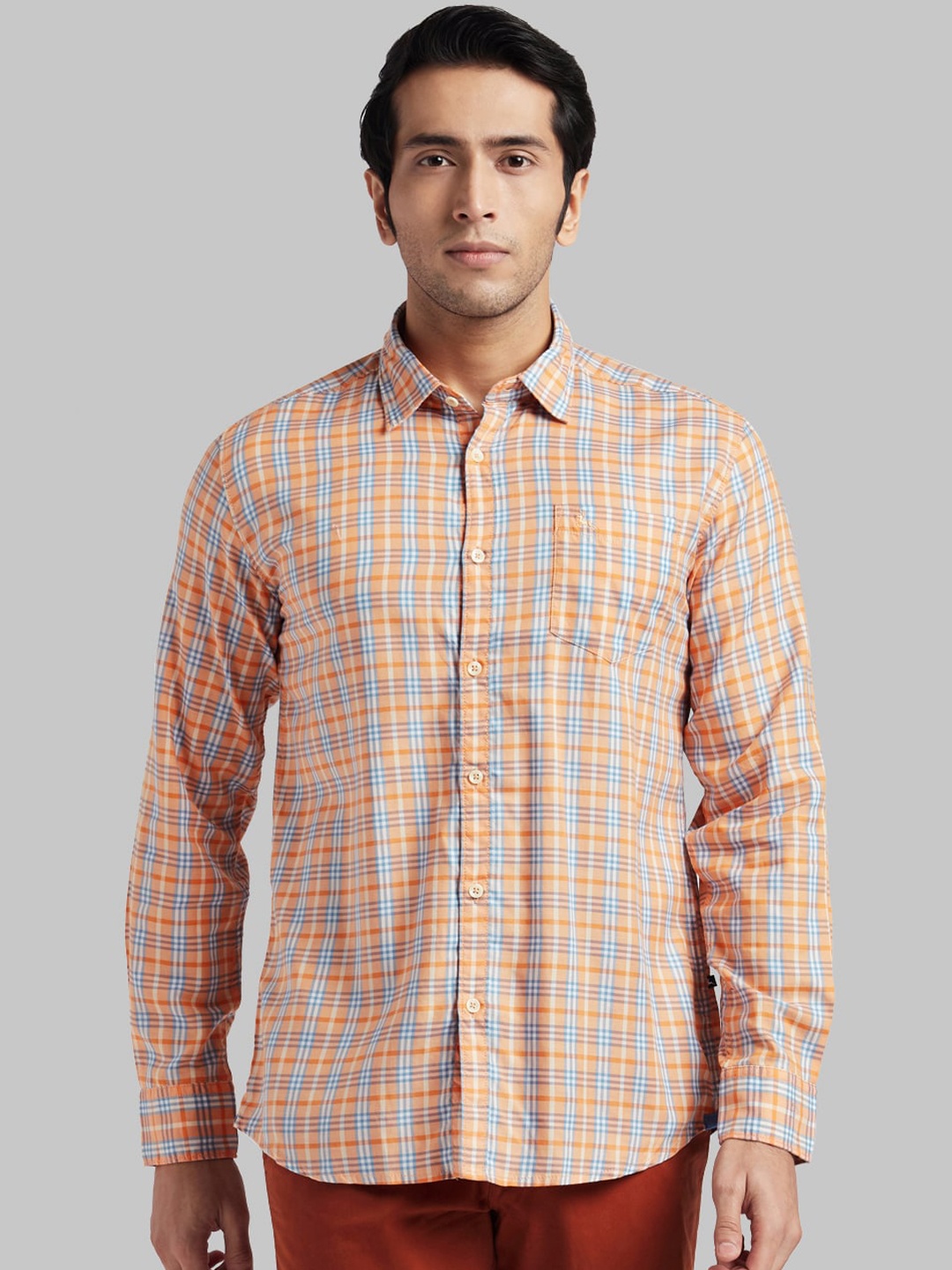 

Parx Men Orange & Blue Regular Fit Checked Casual Shirt