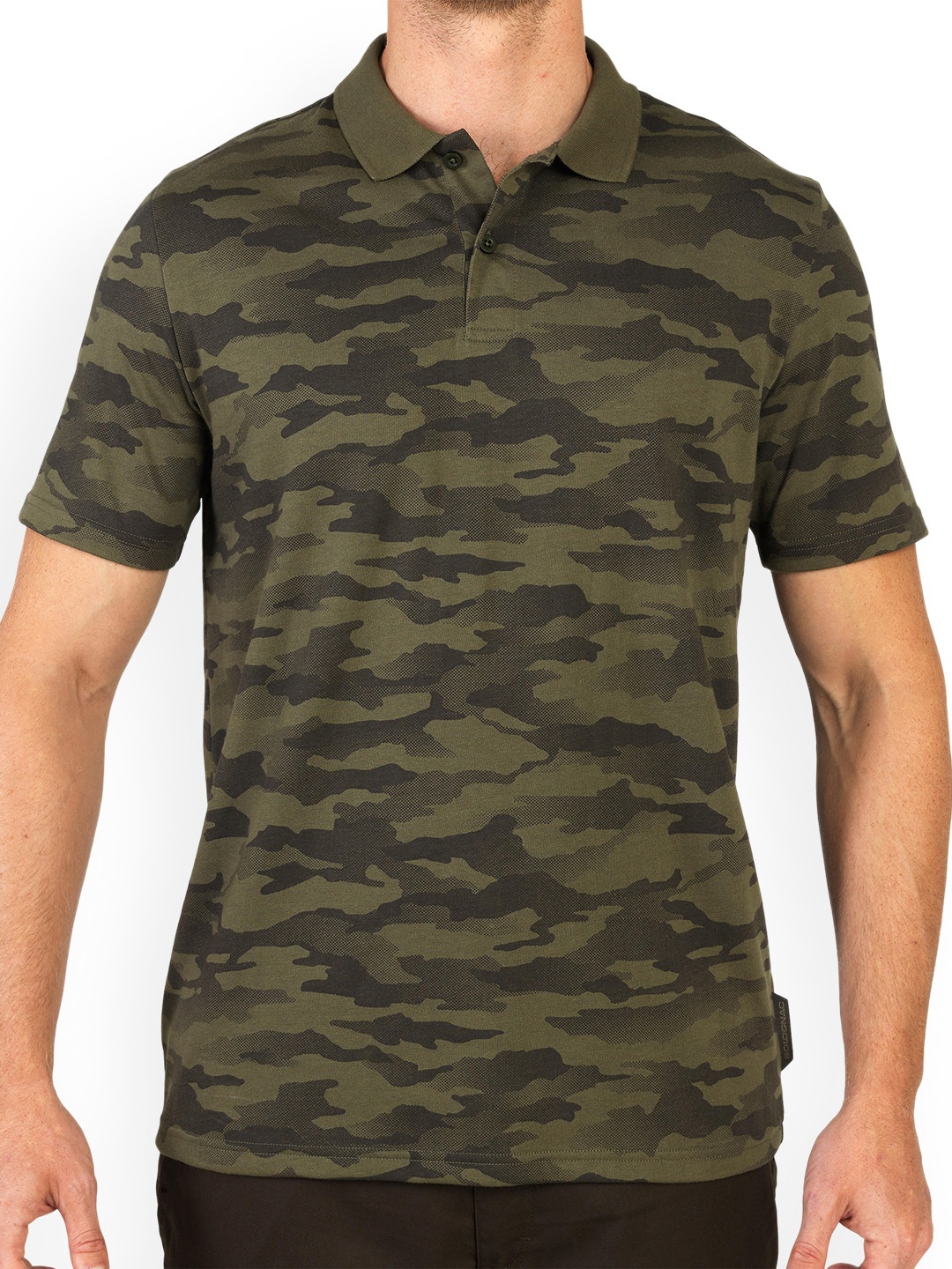 

SOLOGNAC By Decathlon Men Green Camouflage Regular Fit Hiking Polo, Olive