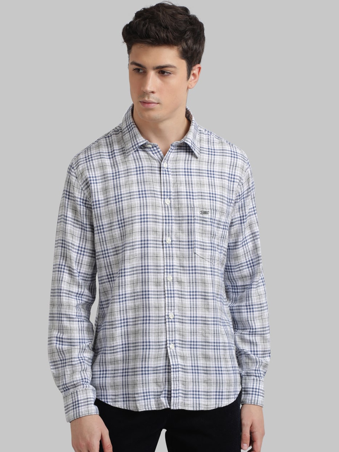 

Parx Men Grey & Blue Regular Fit Checked Casual Shirt