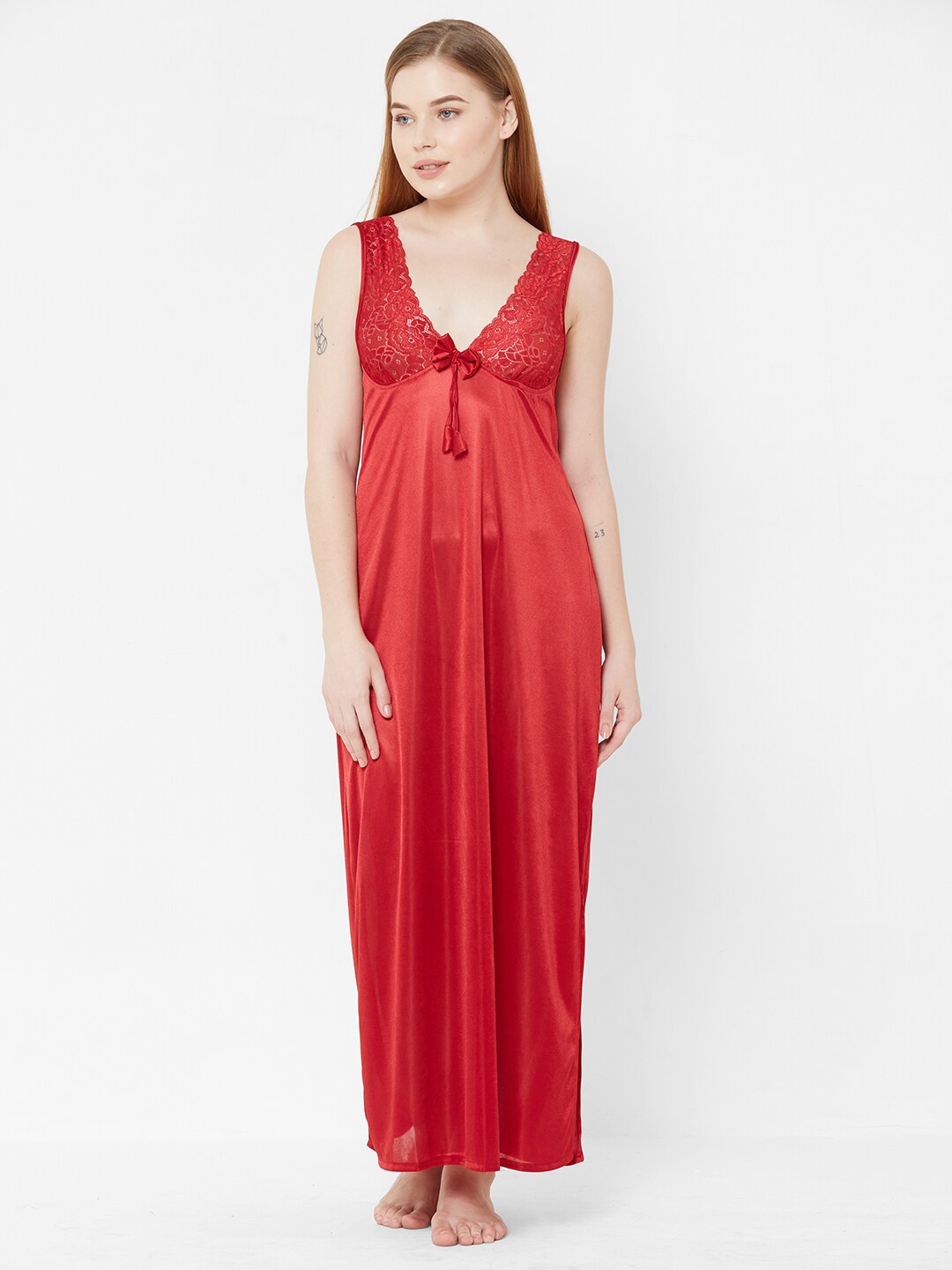 

FashionRack Maroon Solid Nightdress