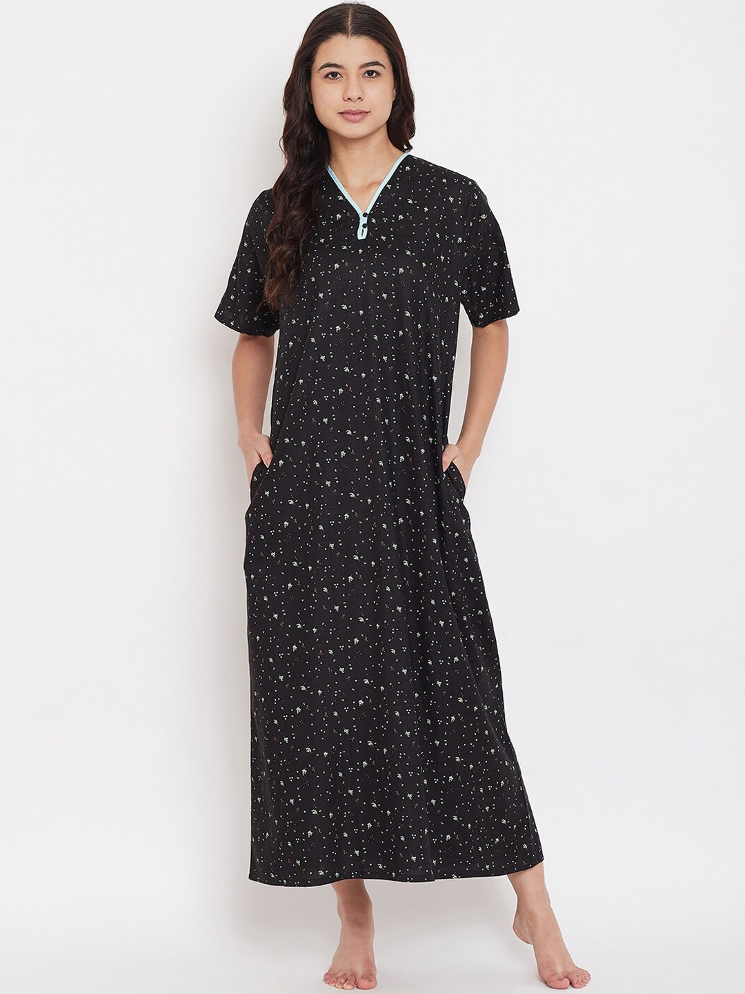 

The Kaftan Company Black Printed Nightdress