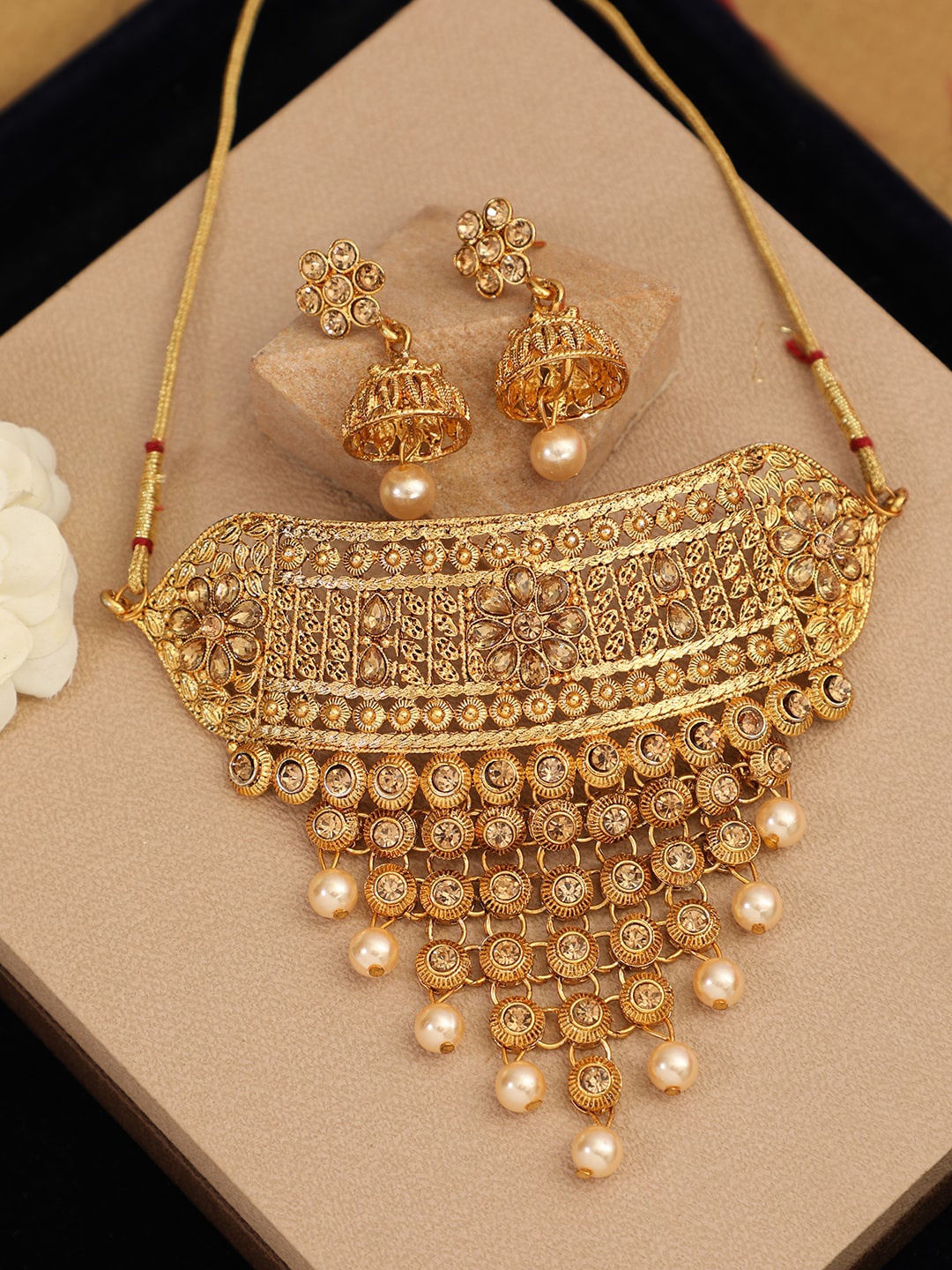 ANIKAS CREATION Gold-Plated White Kundan Studded Handcrafted Jewellery Set