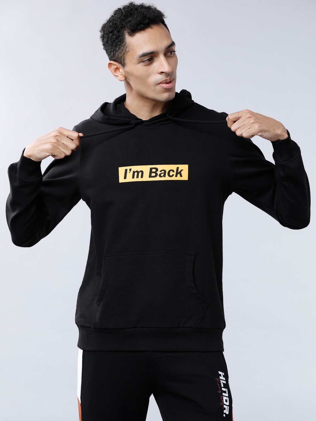 

LOCOMOTIVE Men Black & Yellow Printed Hooded Sweatshirt