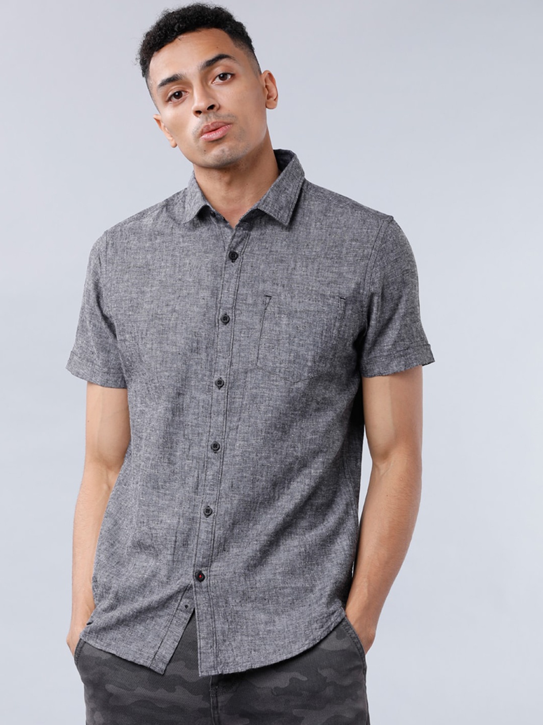 HIGHLANDER Men Grey Slim Fit Solid Casual Shirt