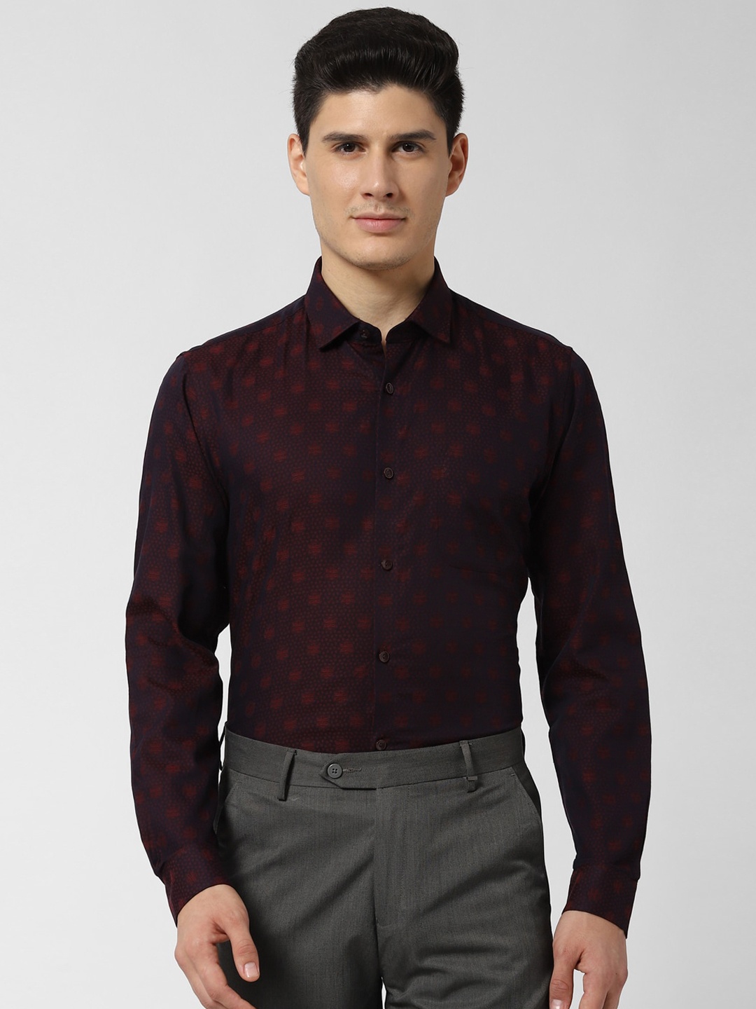 

Peter England Elite Men Navy Blue & Maroon Regular Fit Printed Formal Shirt