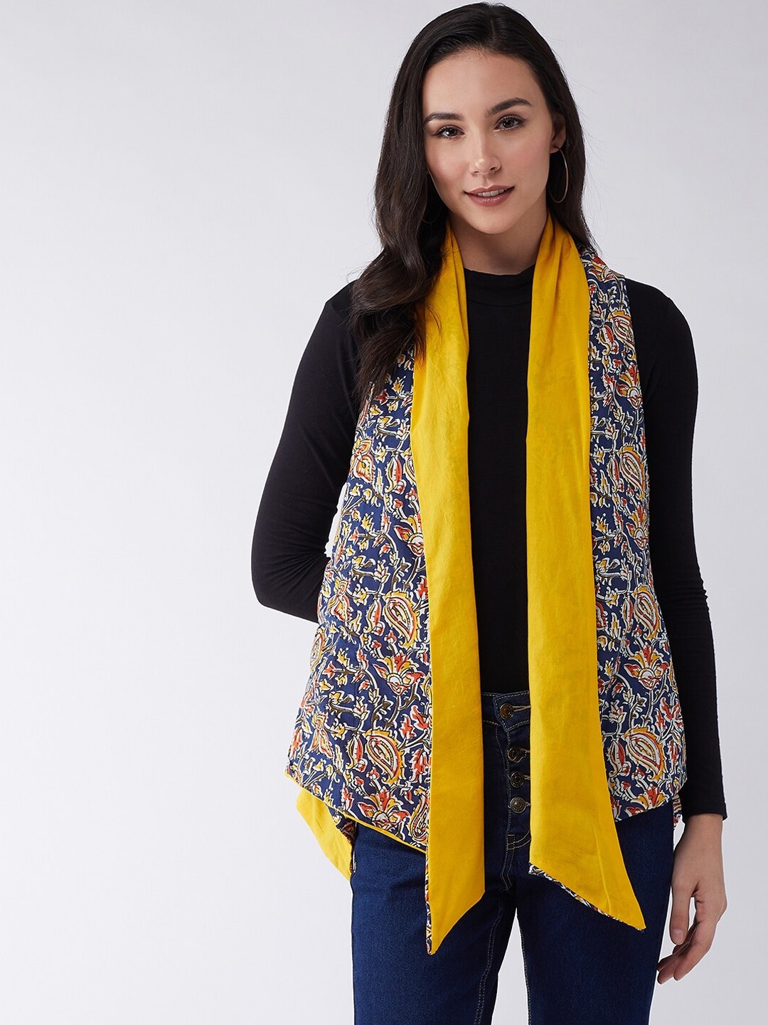 

InWeave Women Blue & Yellow Kalamkari Print Reversible Open Front Shrug