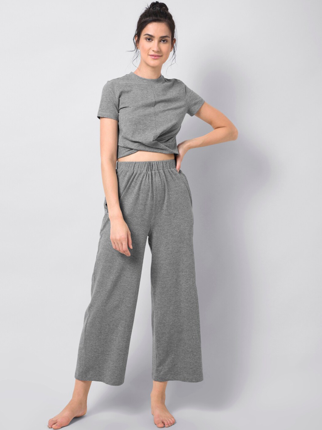 

FabAlley Women Grey Solid Night suit