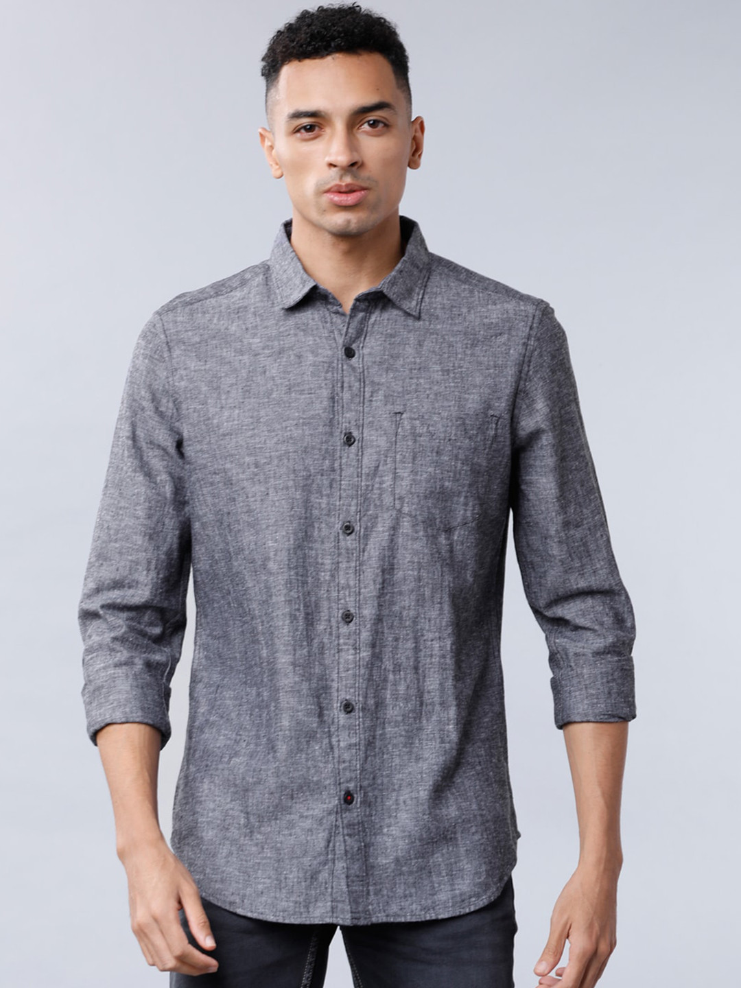 

HIGHLANDER Men Grey & Black Slim Fit Solid Casual Shirt