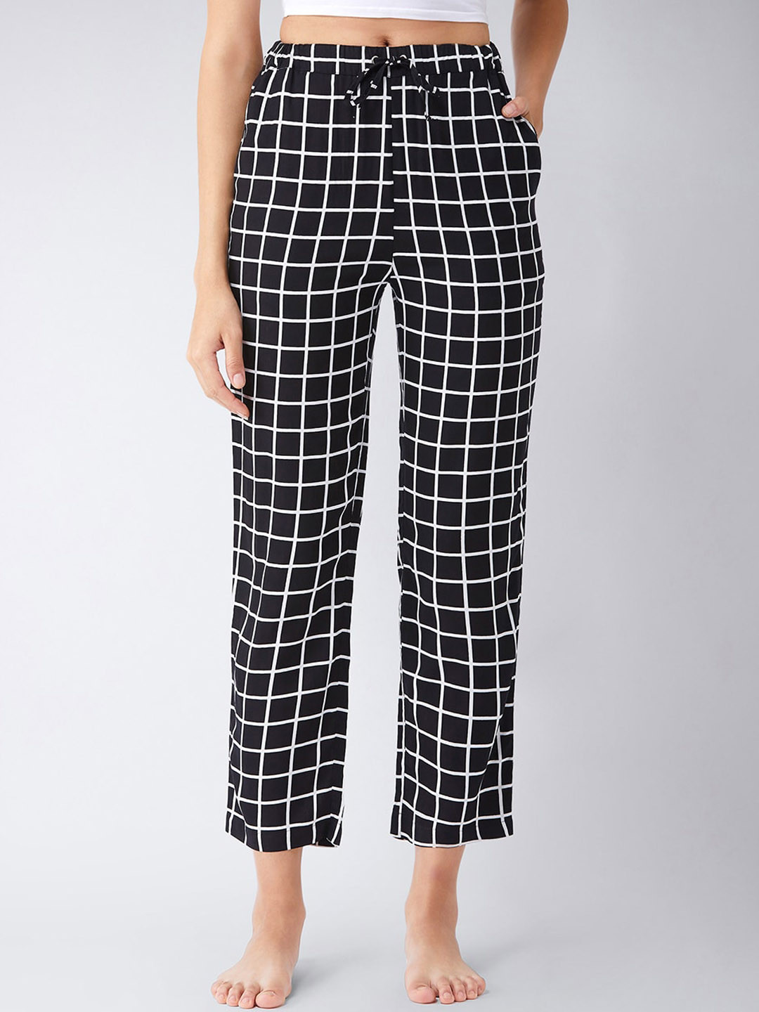 

A Bit Twisted Tie-Up Pajama Black