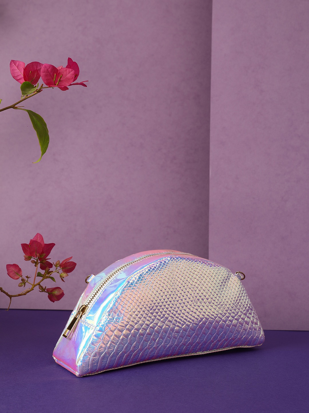 

STREET 9 Silver-Toned Shell Snake Textured Box Clutches