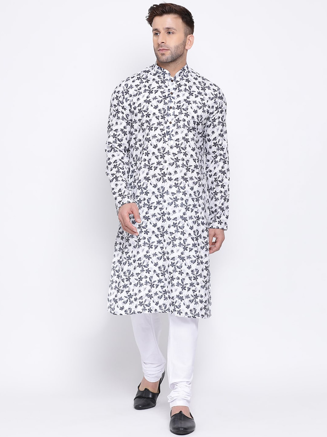 

NAMASKAR Men White & Black Cotton Linen Printed Kurta