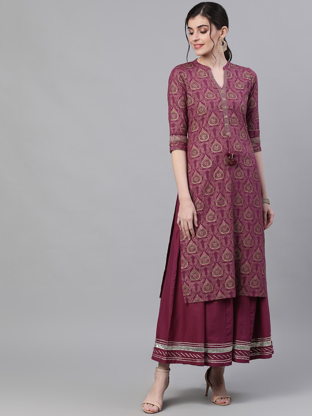 

Ishin Women Purple & Burgundy Printed Kurta with Skirt