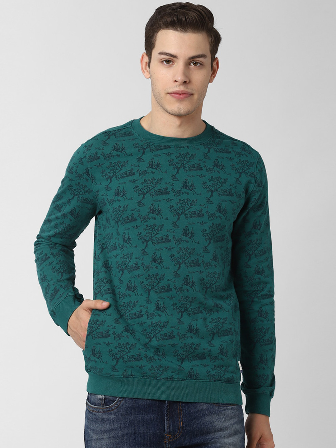 

Peter England Casuals Men Green & Black Printed Sweatshirt