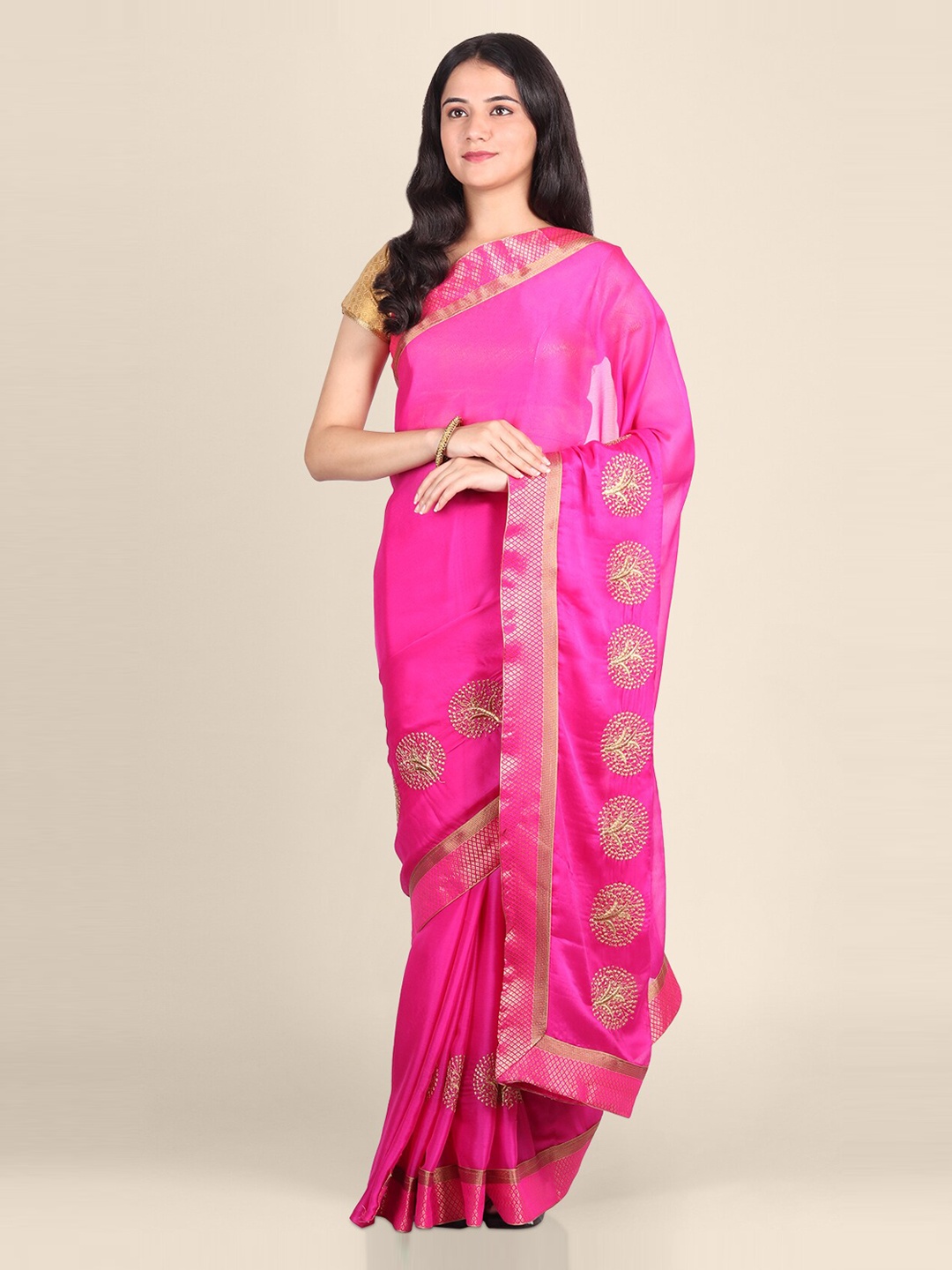 CLAI WORLD Pink & Gold-Toned Poly Georgette Handloom Solid Saree