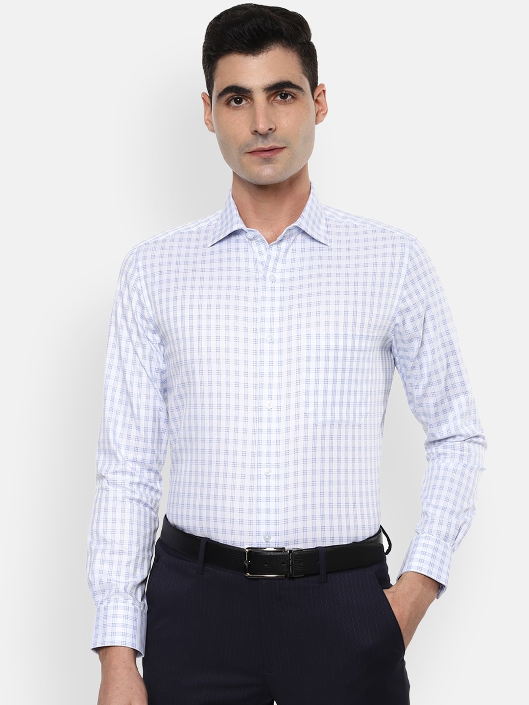 

Louis Philippe Men White & Blue Regular Fit Checked Formal Shirt